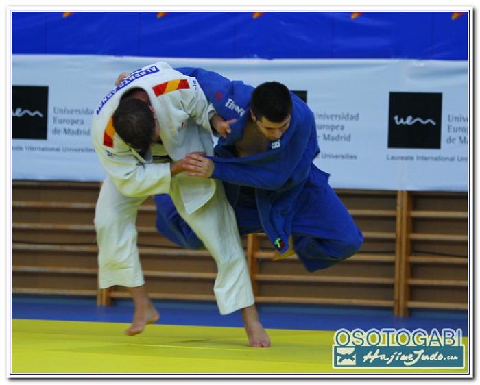 CEU2011 900106